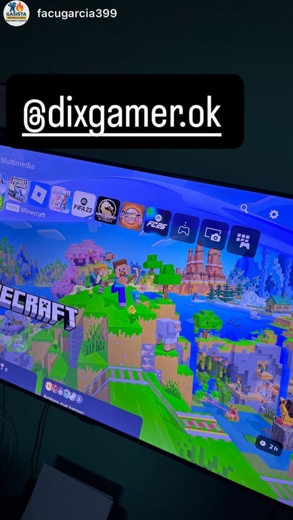 Historia de Instagram de un cliente de DixGamer con Minecraft